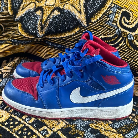 Air Jordan 1 mid